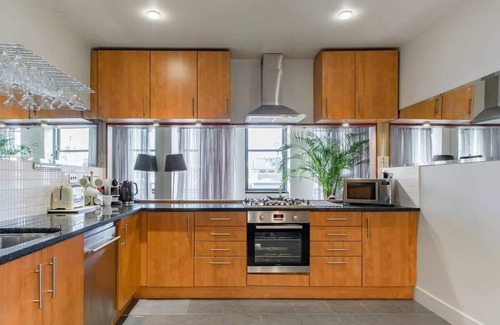City Centre Glasgow Apartment | Spacious Property in the Heart of the City