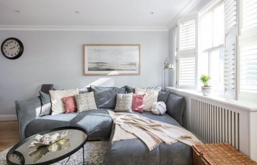 Paddington House | Spacious quiet 4bedrooms 6beds house with private garage 3min walk to Paddington Station
