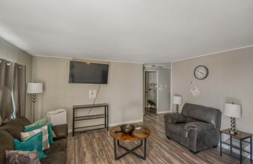 Federal Heights House | Spacious ranch on large lot near water world