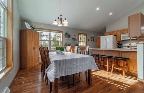 Nekoosa House | SPACIOUS RETREAT IN ROME, WI - MINUTES FROM SAND VALLEY GOLF RESORT