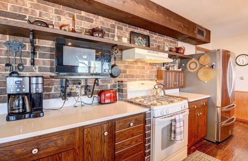 Mountain Home House | Spacious Retreat w/Stunning Norfork Lake Views!