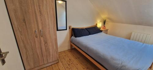 Cork City Centre Apartment | Spacious Riverside 2Bd Mid City - Above Bar&Venue