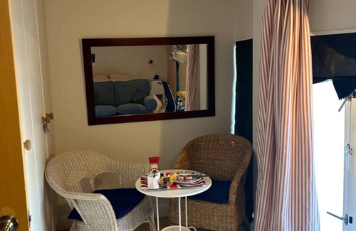 Prince's Apartment | Spacious room (in shared apartment) and private bathroom in central London