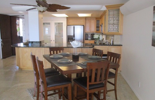 Crown Point Condo | Spacious Sail Bay View Condo