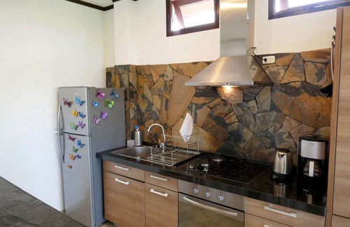 Ko Lanta Apartment | Spacious Sea View Villa with Jacuzzi and pool shared