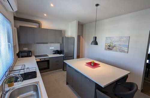 Alimos Apartment | Spacious Seaside Flat at Alimos