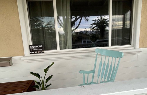Seaside House | Spacious Seaside Home: Close to downtown, 5 min drive to beach, nice views!