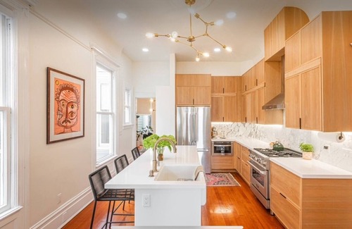 Western Addition Condo | Spacious SF Victorian Condo with High-End Modern Appeal