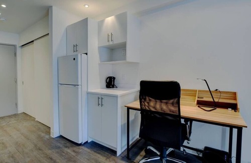 Laval Apartment | Spacious studio Laval, all included, wifi, parking