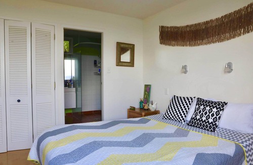 Lowry Bay House | Spacious & stylish Gum Tree studio over looking whole Wellington harbour