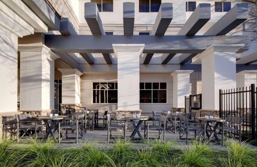 San Rafael House | Spacious suites near Marin County Civic Center !
