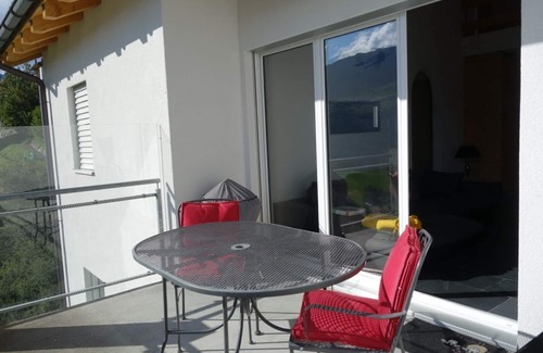 Grisons Apartment | Spacious, sunny, quiet, great view