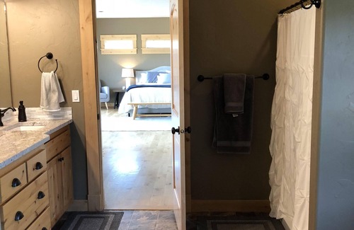 Tamarack House | Spacious Tamarack Lake-view Cabin, sleeps 12 w private hot tub and golf hole