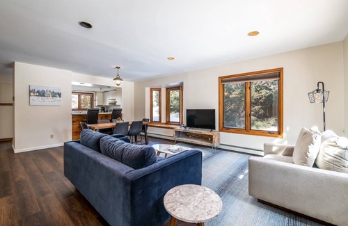 Steamboat Springs House | Spacious TH/Walk to Town/Near Bus in Quiet Area+ Garage-Grill-W/D-Pets OK-Rent as 5bd/4ba w/other TH