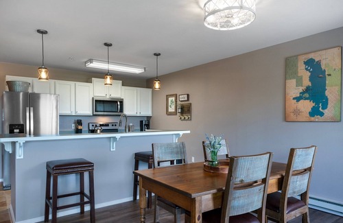 Bigfork Condo | Spacious, updated condo w/private balcony, A/C & lots of light - Marina Cay Retreat Flathead Lake