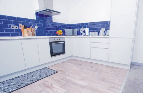 Doncaster Apartment | Spacious Urban City Apartment