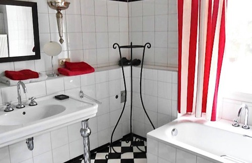 Rerik Other | Spacious vacation apartment in a manor house near the Baltic Sea