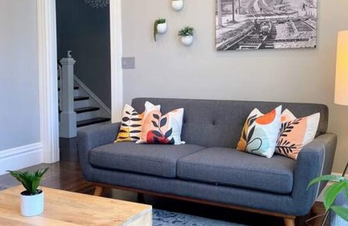 La Lengua Apartment | Spacious Victorian in the Heart of Noe Valley