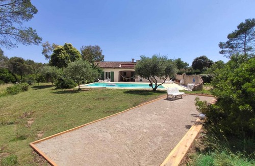 Puget-sur-Argens Villa | Spacious Villa - Côte d'azur - 10 persons - Swimming pool