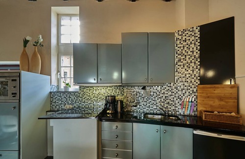 Mesch House | Spacious Villa near Town Center in Mesch