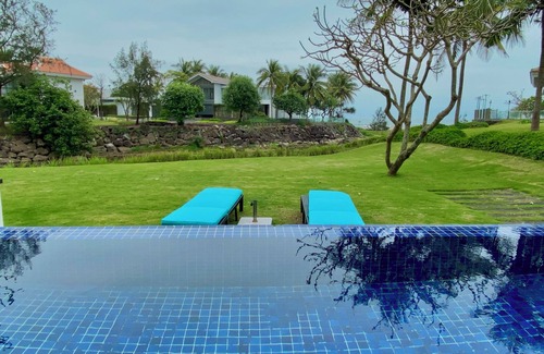 Ngu Hanh Son Villa | Spacious Villa With A Private Pool - F6