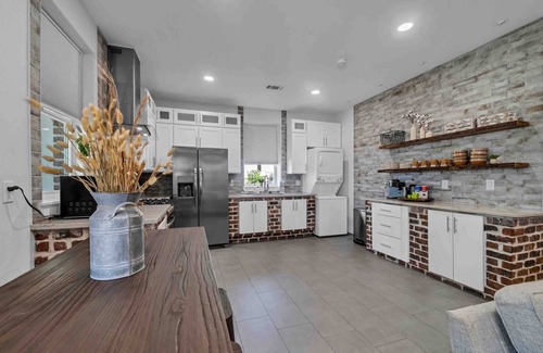 Ocean City Apartment | Spacious Waterfront Retreat 3BR King Beds Suite