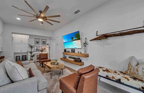 Ocean City Apartment | Spacious Waterfront Retreat 3BR King Beds Suite