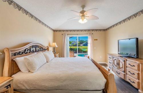 Lake Berkley House | Spacious Water View with Pool Disney Area-No Carpet
