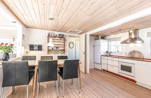 Ronne House | Spacious, well-equipped vacation home with a beautiful, enclosed garden.