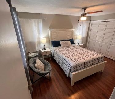 Ludlam House | Spanish Style House - Free Parking
