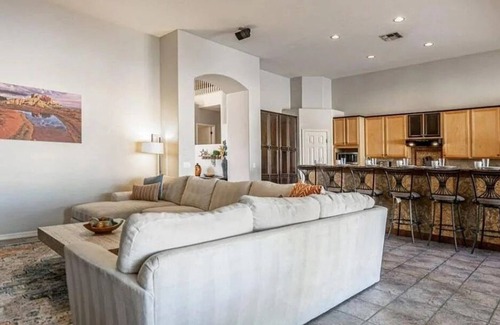 Arabian Crest House | Spanish-themed Scottsdale gem w /Lagoon pool and Arcade games!