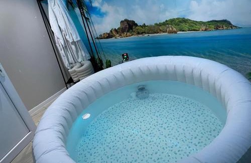 Eragny Apartment | Sparadisejacuzzi