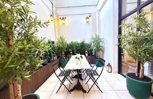 Saint-Merri Apartment | Sparissimo, 6 bedrooms/4 bathrooms, 14 people, 220 m²