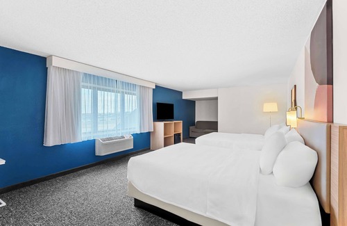 Cedar Falls Hotel | Spark by Hilton Cedar Falls