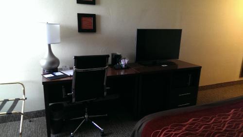Montbello Hotel | Spark by Hilton Denver East I 70