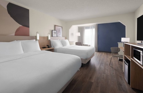 Florence Hotel | Spark by Hilton Florence North I-95, SC