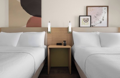 Florence Hotel | Spark by Hilton Florence North I-95, SC