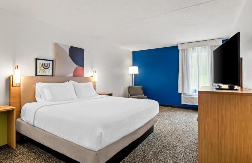 Timber Ridge Hotel | Spark by Hilton Lexington