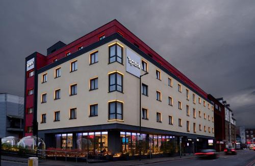 Luton Hotel | Spark by Hilton Luton