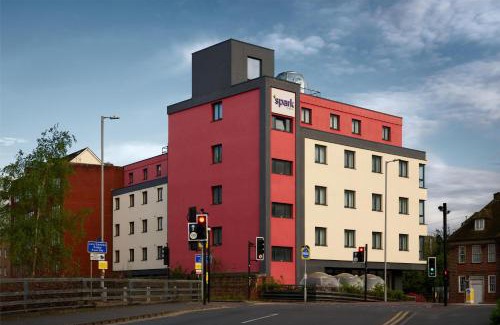 Luton Hotel | Spark by Hilton Luton