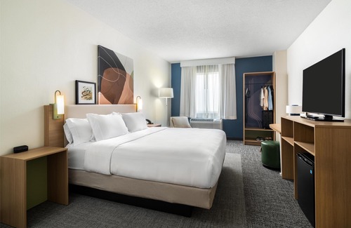 Madison Hotel | Spark By Hilton Madison Central