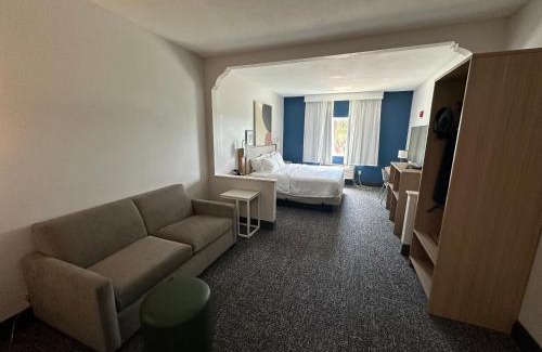 Round Rock Hotel | Spark by Hilton Round Rock
