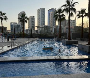 Dubai Marina Apartment | Sparkle Towers by Swarovski - Dubai Marina - High Floor - Beach Resort Sunset view