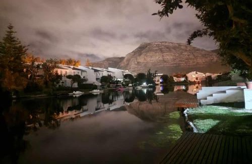 Marina da Gama Apartment | Spearhead on Lake Accommodation-5A