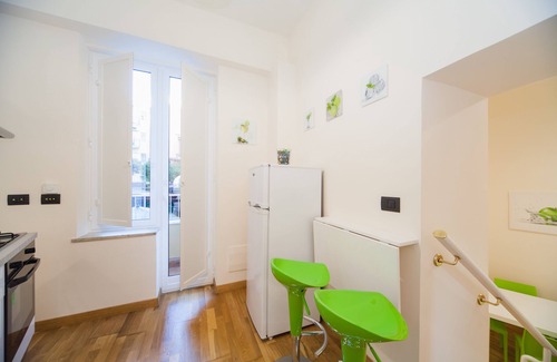 Vomero Apartment | SPECIAL OFFER! New, central and near metro "PIAZZA VANVITELLI" and funiculars
