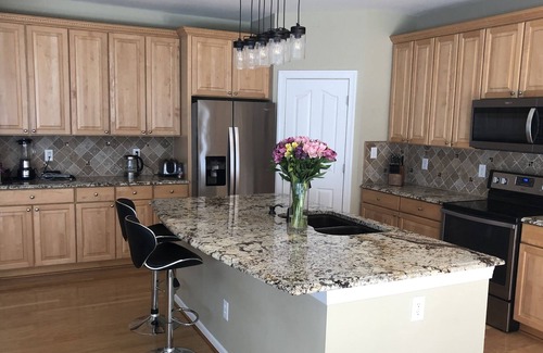 Charlotte House | Specious 2 story 5 bedroom home