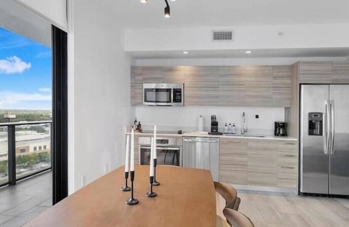 Midtown Apartment | Spectacular 2bed/2bath Vibrant Miami Getaway