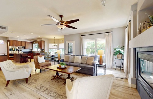 Arabian Crest House | Spectacular 3,900-square-foot home with heated pool & putting green