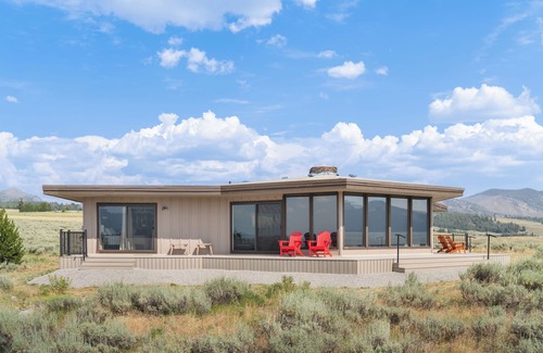 Stanley Cabin | Spectacular 360 Degree Views - Just Minutes from Stanley!