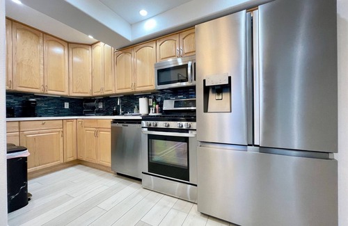 Port Hueneme Condo | Spectacular Beach Retreat 2 bedroom with Ocean View - 5 minute walk to beach